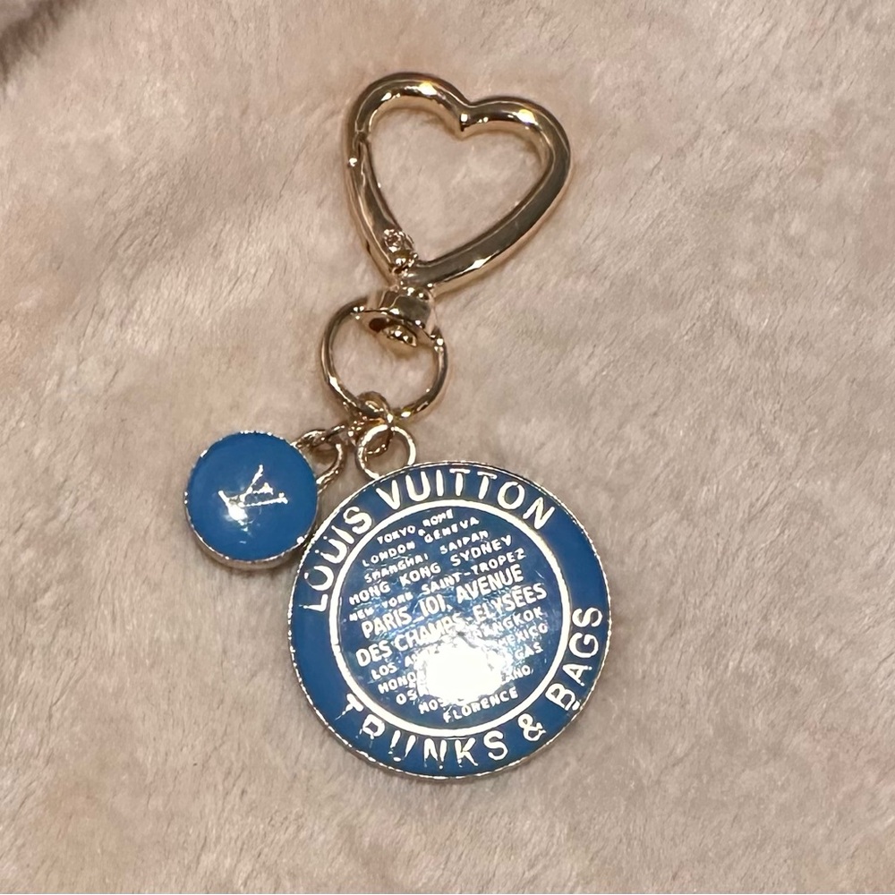 Fashion Gold and Blue Charm Keychain - Picture 1 of 2